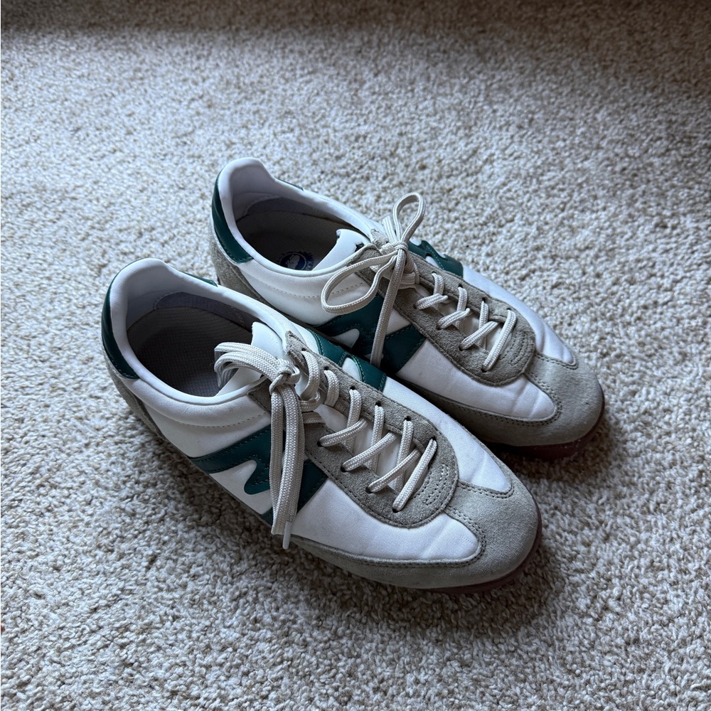 Stylish White and Green Women's Sneakers